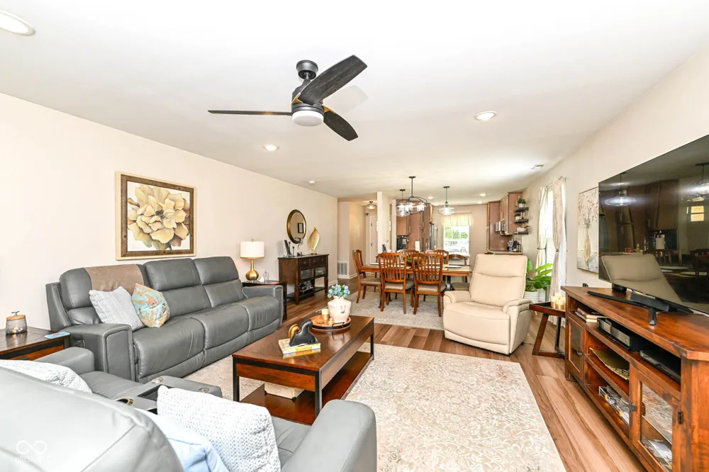 8360 Quillen Drive Avon, IN 46123