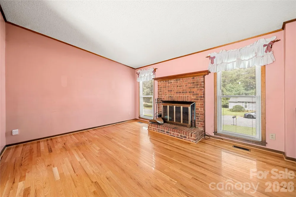 1810 Oak Hollow Road Gastonia, NC 28054