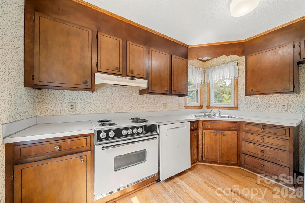1810 Oak Hollow Road Gastonia, NC 28054
