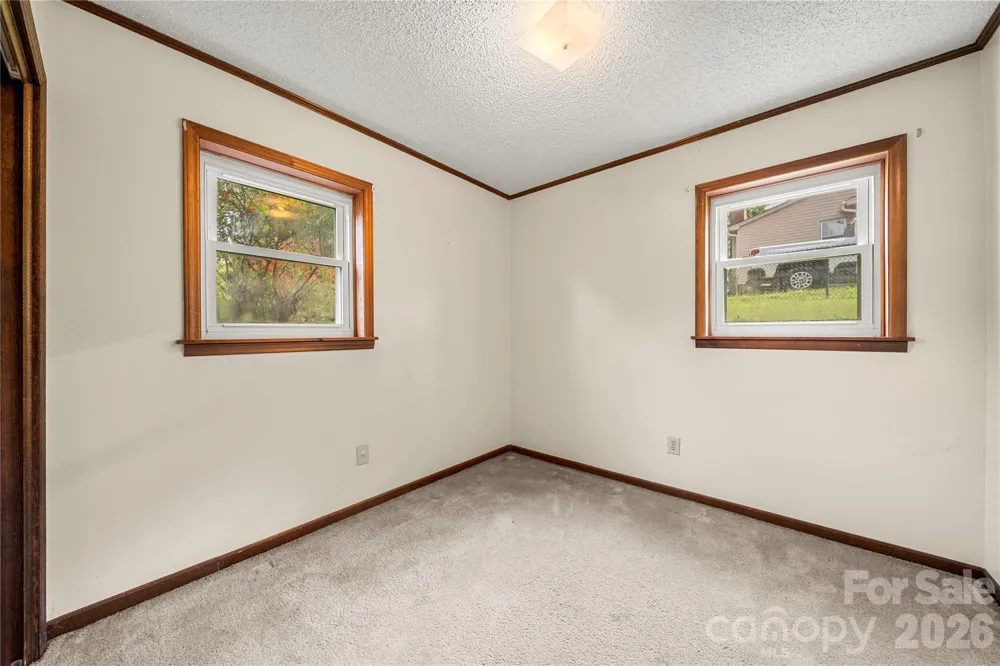 1810 Oak Hollow Road Gastonia, NC 28054