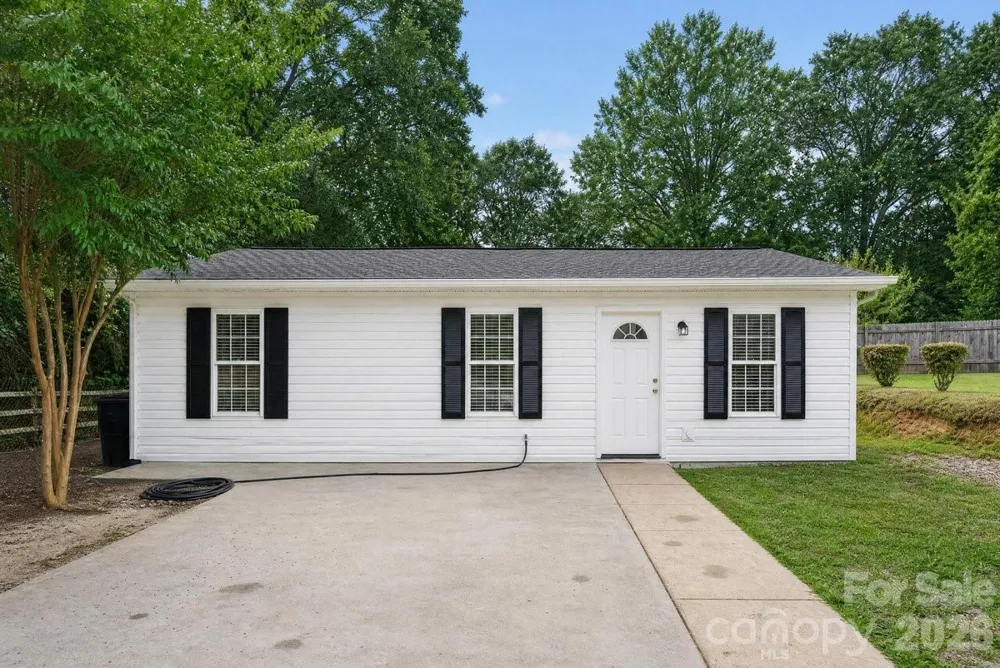 407 S Trenton Street Gastonia, NC 28052