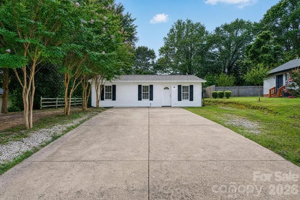 407 S Trenton Street Gastonia, NC 28052