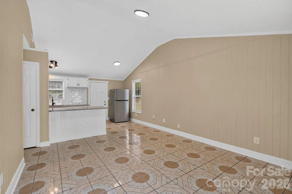 407 S Trenton Street Gastonia, NC 28052