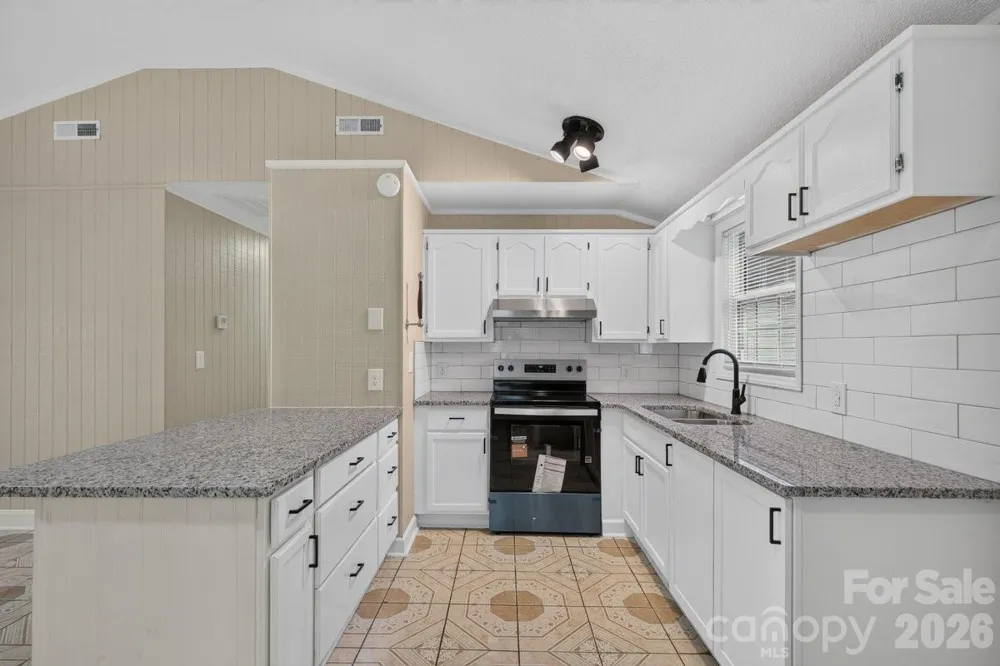 407 S Trenton Street Gastonia, NC 28052