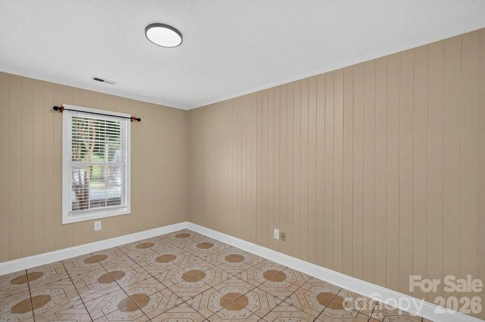 407 S Trenton Street Gastonia, NC 28052