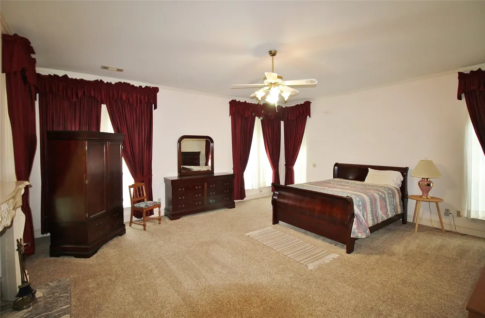 8150 Bob White Road Waxahachie, TX 75167