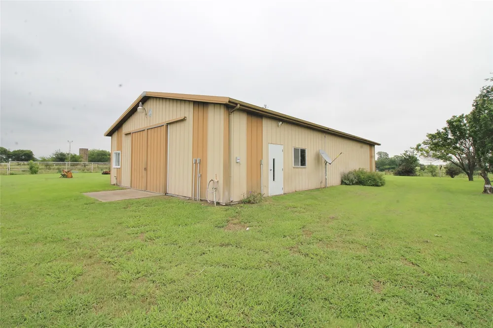 8150 Bob White Road Waxahachie, TX 75167