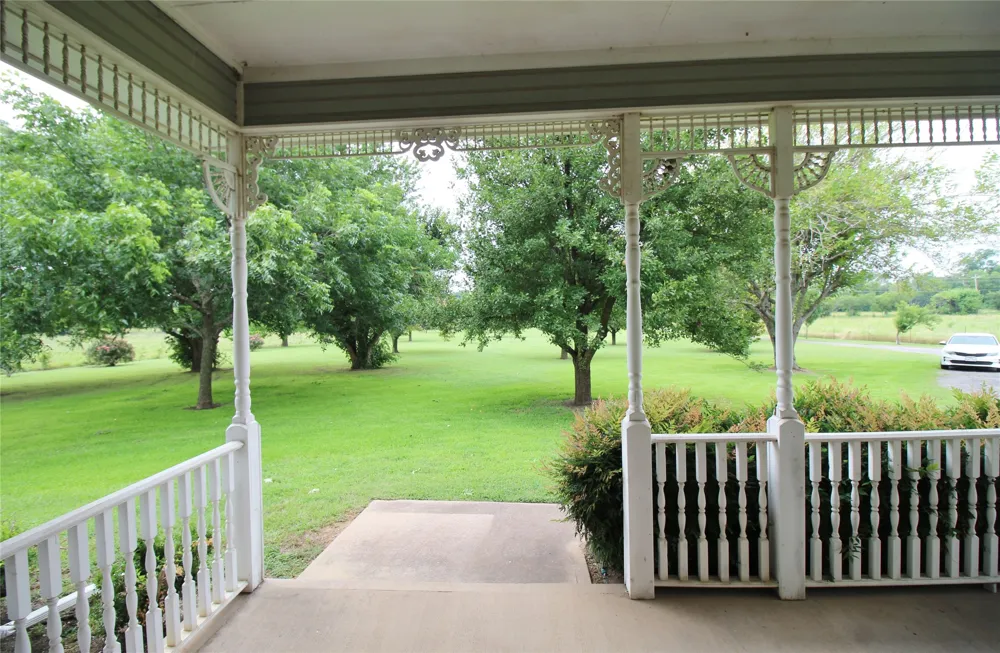 8150 Bob White Road Waxahachie, TX 75167