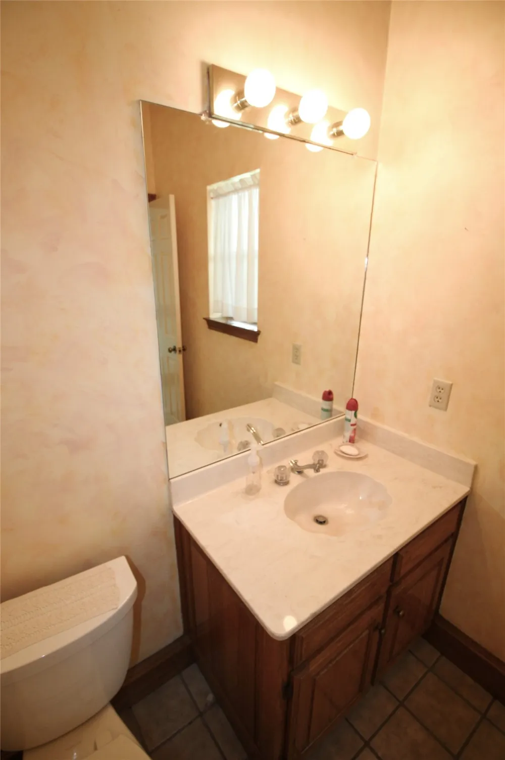 8150 Bob White Road Waxahachie, TX 75167