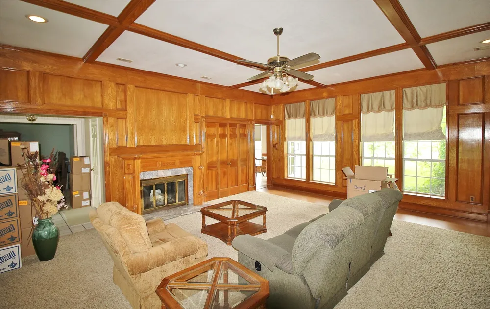 8150 Bob White Road Waxahachie, TX 75167