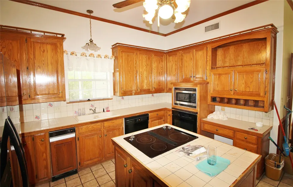 8150 Bob White Road Waxahachie, TX 75167
