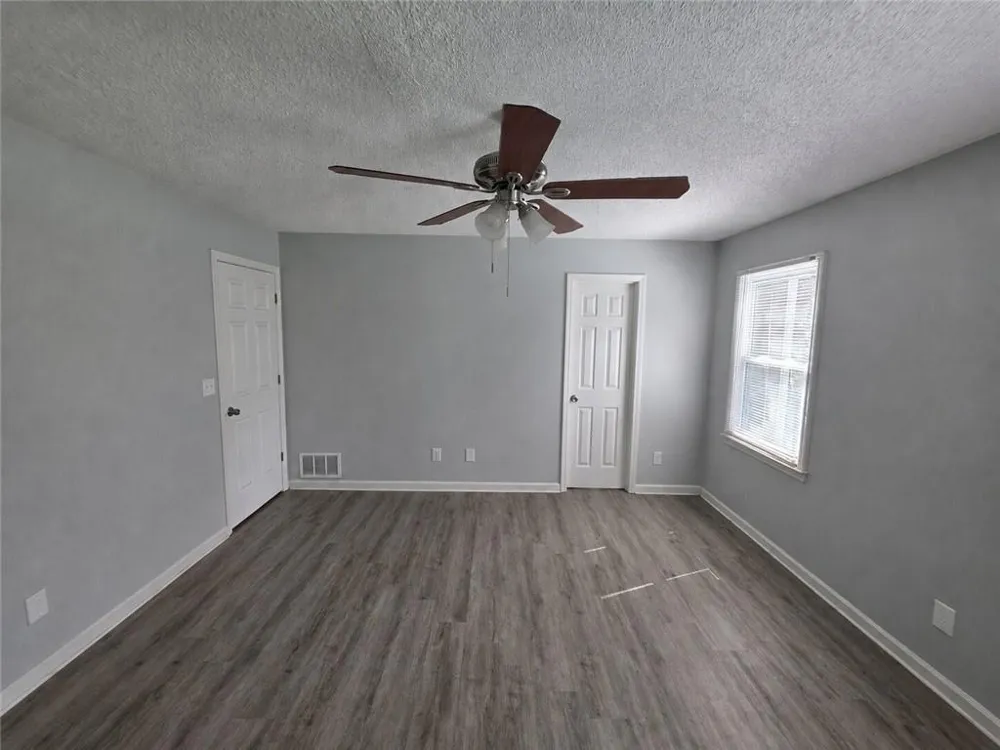 17 Winchester Drive Euharlee, GA 30145