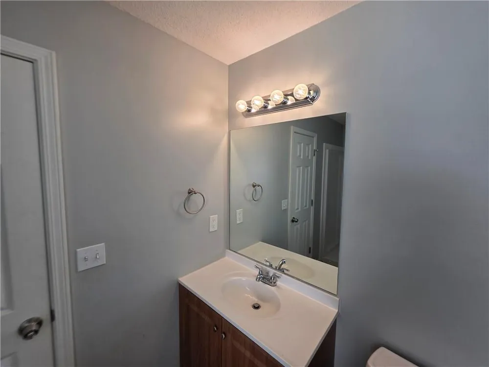 17 Winchester Drive Euharlee, GA 30145