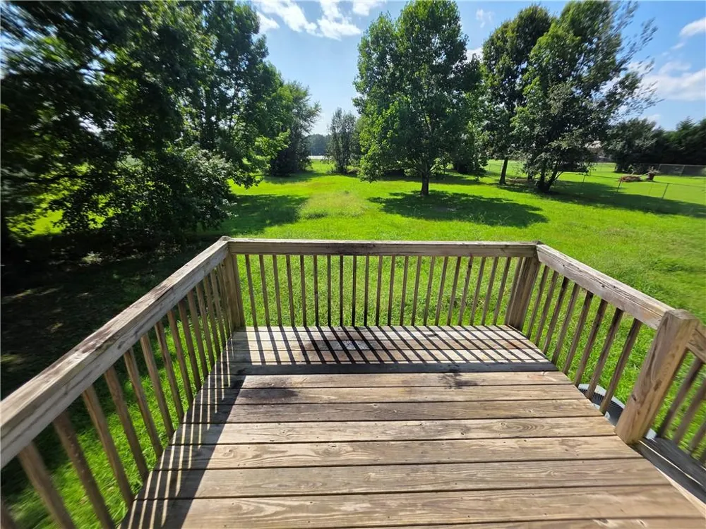 17 Winchester Drive Euharlee, GA 30145