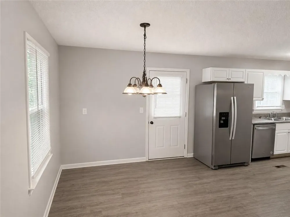 17 Winchester Drive Euharlee, GA 30145