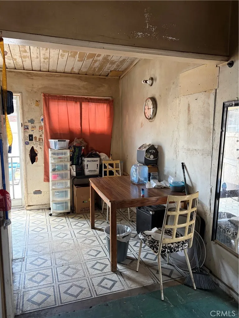 18402 E Nearfield Azusa, CA 91702