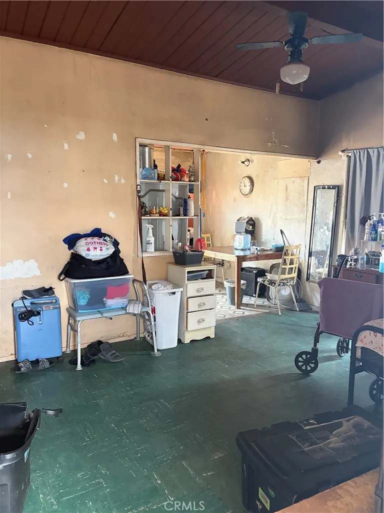 18402 E Nearfield Azusa, CA 91702