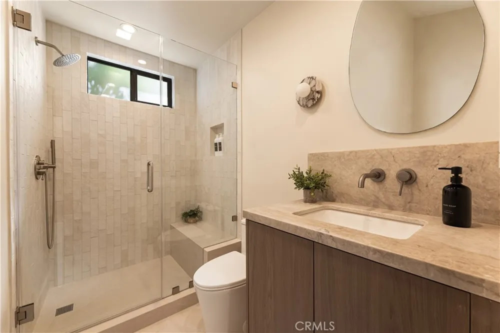 5724 Bianca Encino, CA 91316
