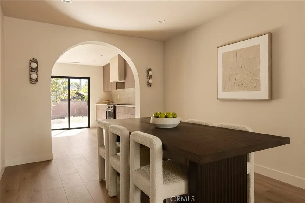 5724 Bianca Encino, CA 91316