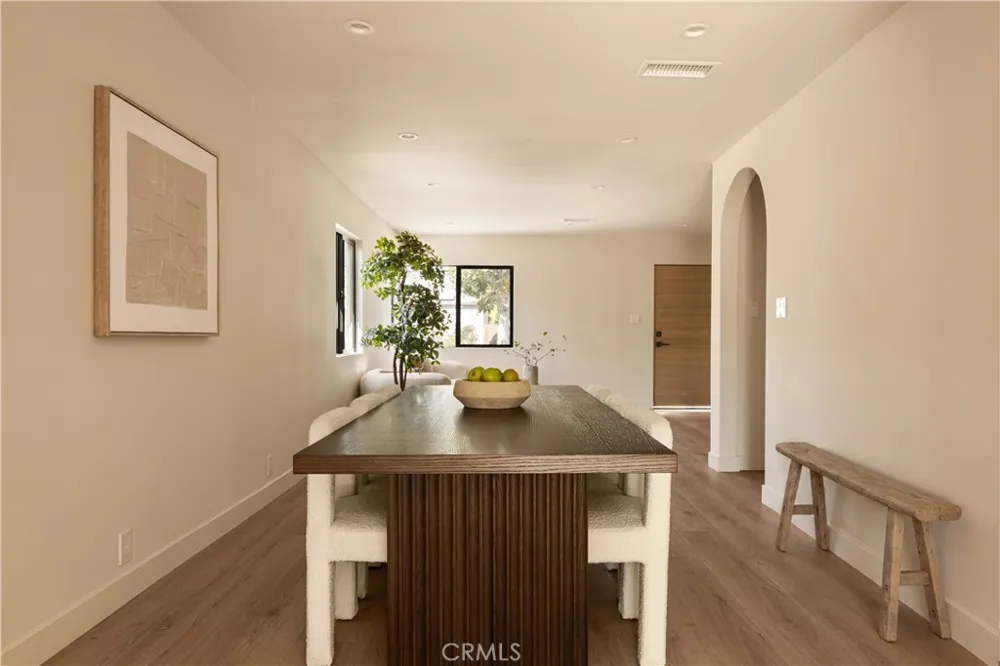 5724 Bianca Encino, CA 91316