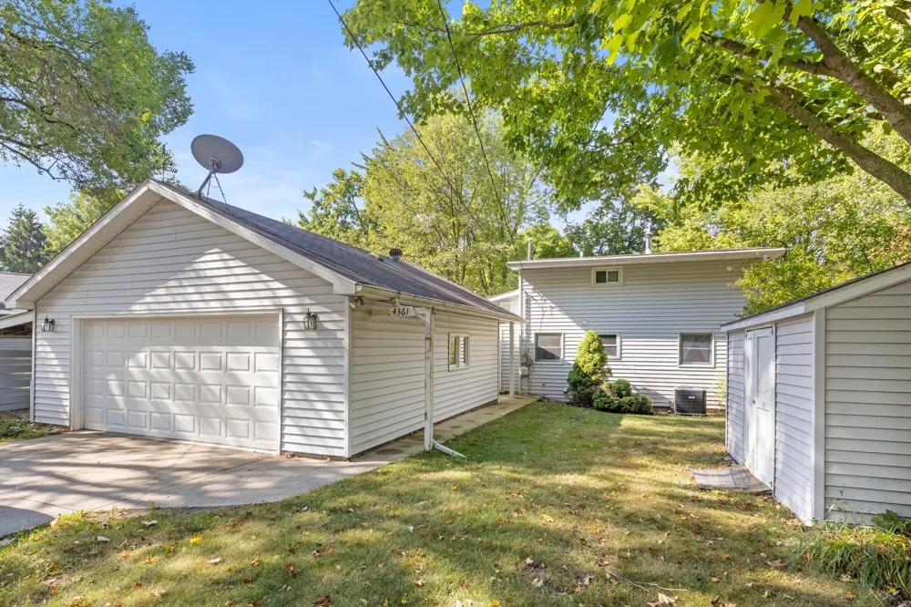 4361 Chippewa Trail Fremont, MI 49412