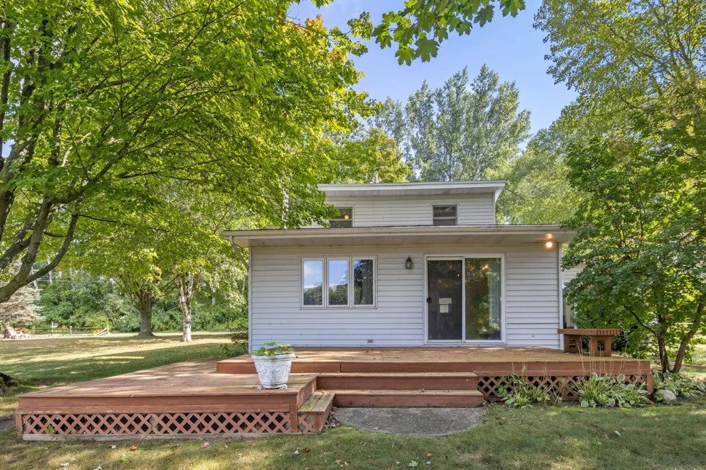 4361 Chippewa Trail Fremont, MI 49412