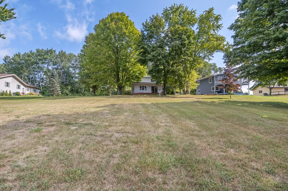 4361 Chippewa Trail Fremont, MI 49412