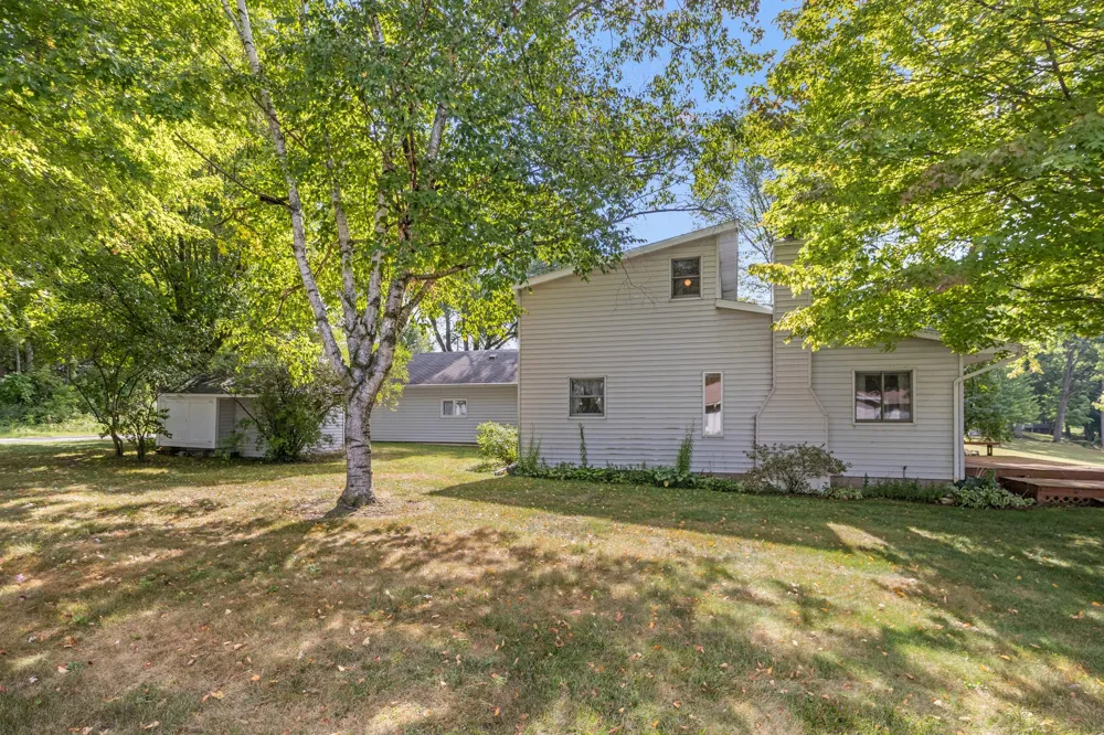 4361 Chippewa Trail Fremont, MI 49412