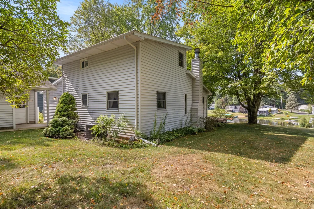 4361 Chippewa Trail Fremont, MI 49412