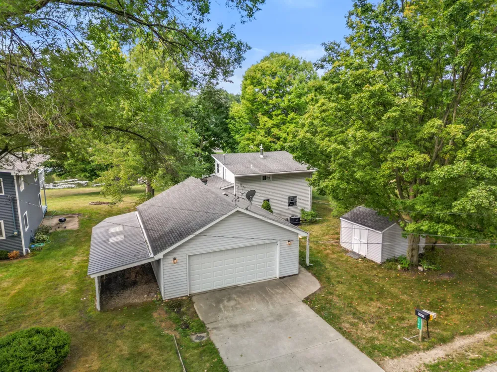 4361 Chippewa Trail Fremont, MI 49412
