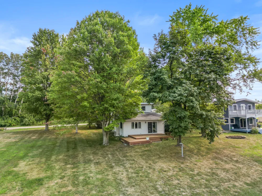 4361 Chippewa Trail Fremont, MI 49412