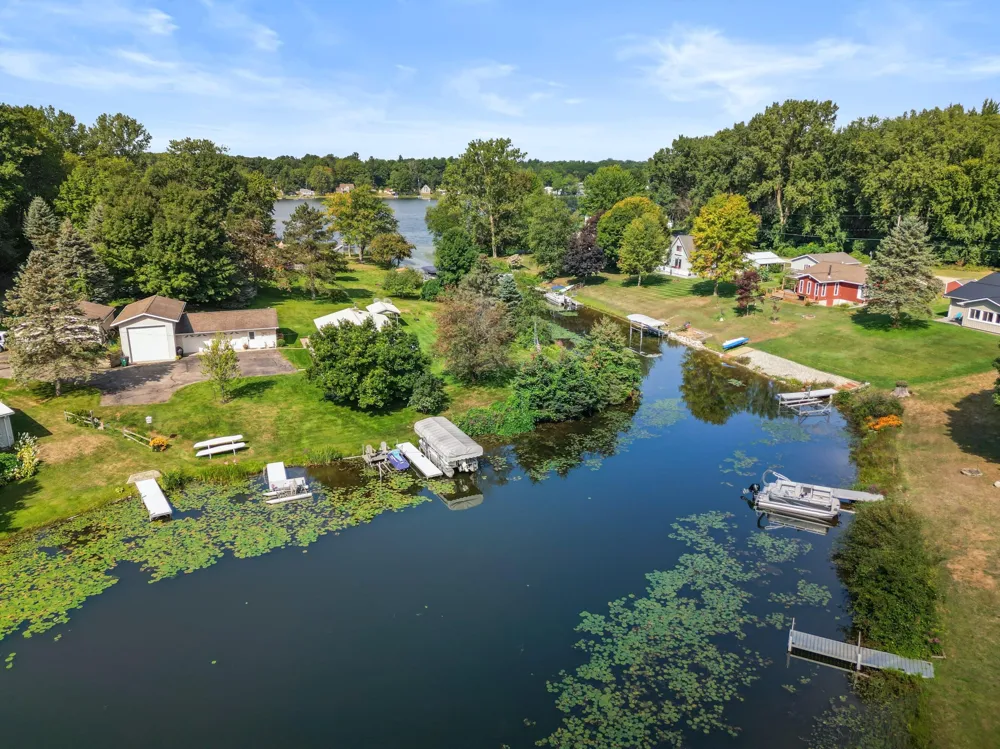 4361 Chippewa Trail Fremont, MI 49412