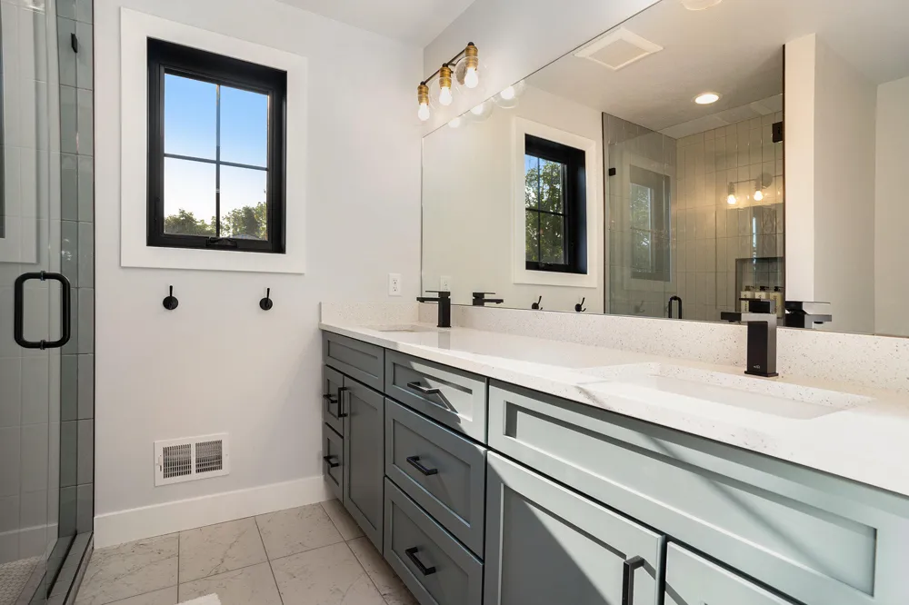 318 Edgell Street South Haven, MI 49090