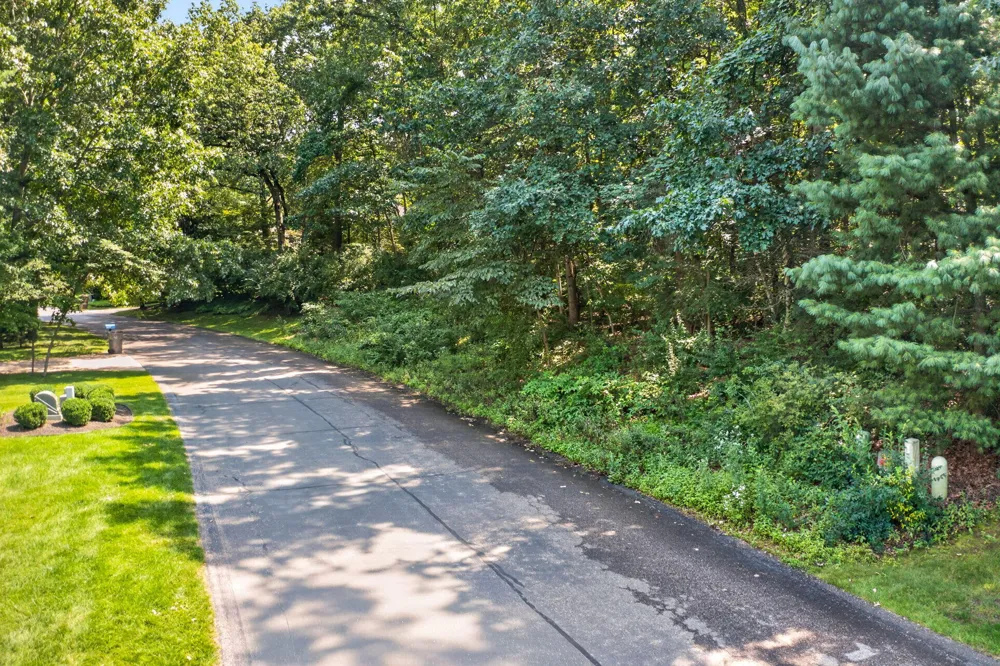 Cayuga Heights Lane Niles, MI 49120