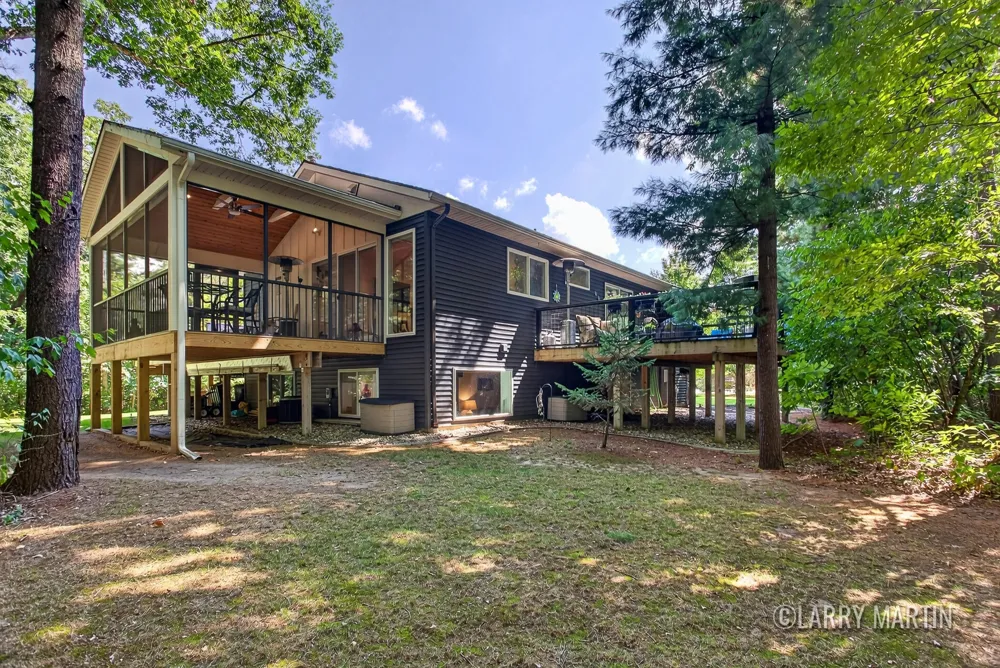 3427 Dana Drive Hamilton, MI 49419