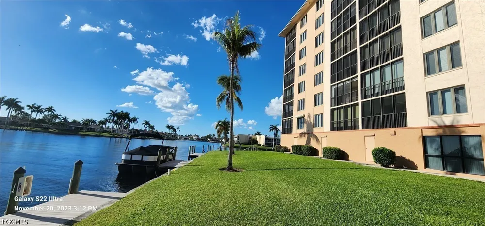 SE 20th Place #208 Cape Coral, FL 33904