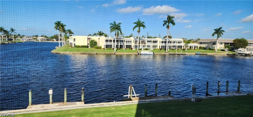 SE 20th Place #208 Cape Coral, FL 33904