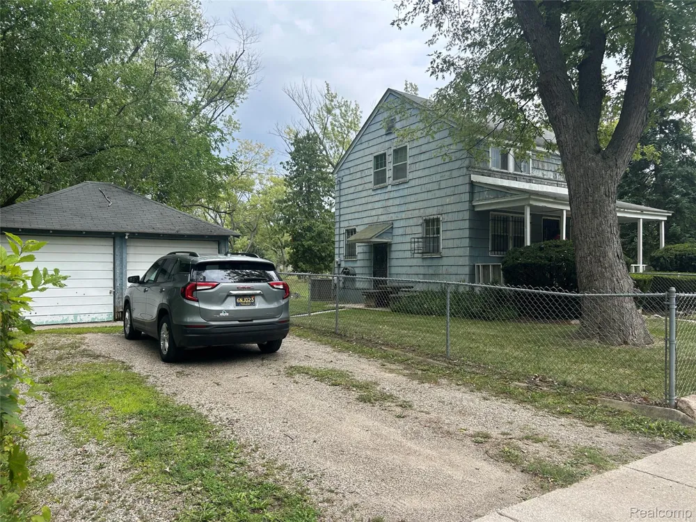 2602 Chevrolet Avenue Flint City, MI 48504