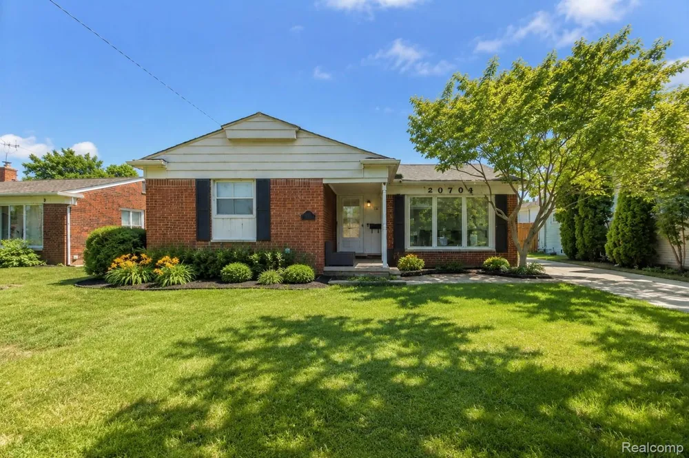 26705 Rouge River Drive Dearborn Heights City, MI 48127