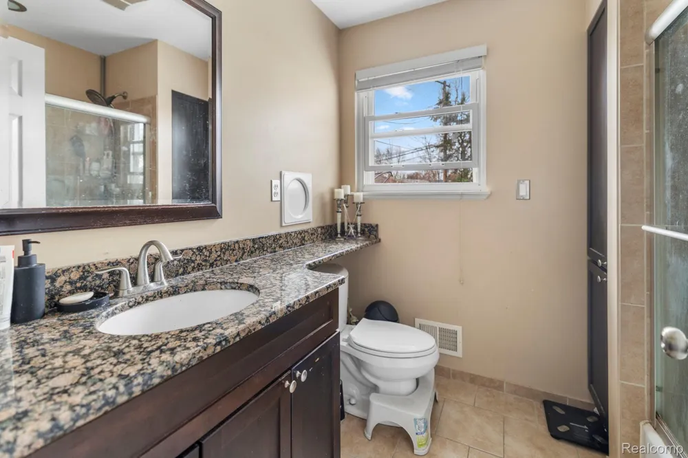 26705 Rouge River Drive Dearborn Heights City, MI 48127