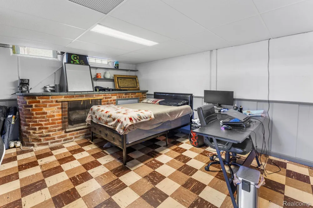 26705 Rouge River Drive Dearborn Heights City, MI 48127