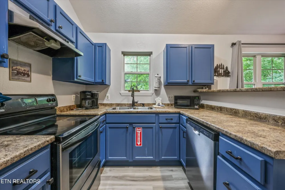 516 Proffitt Rd #2 Gatlinburg, TN 37738