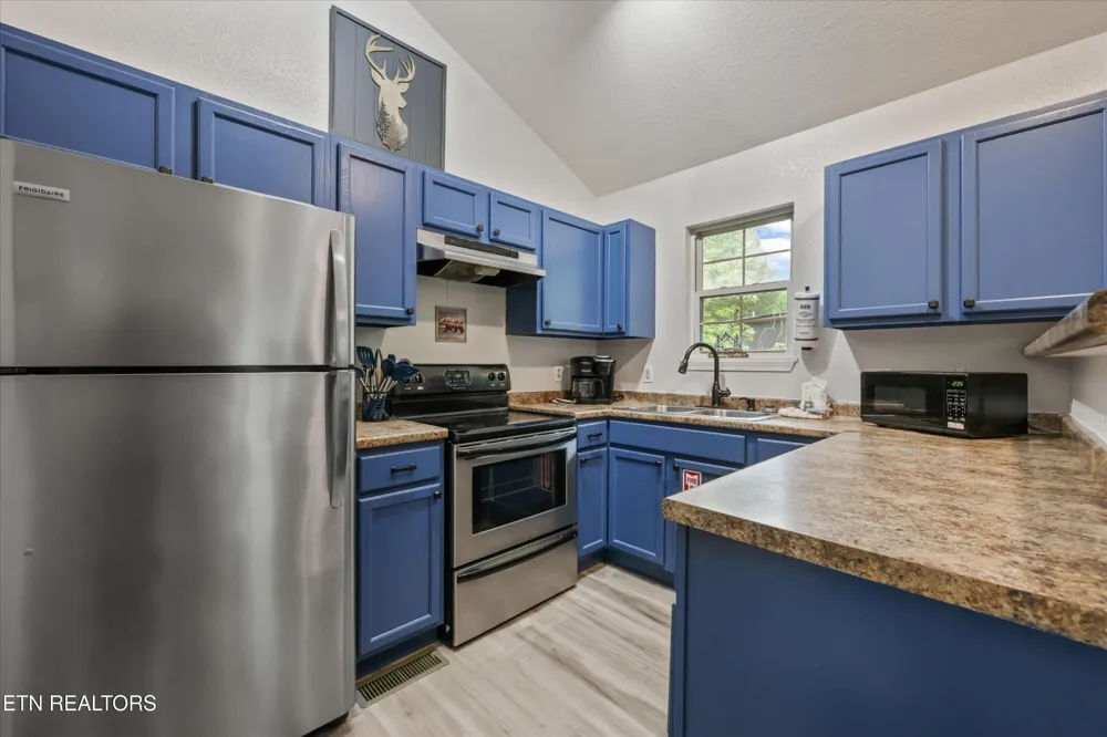 516 Proffitt Rd #2 Gatlinburg, TN 37738