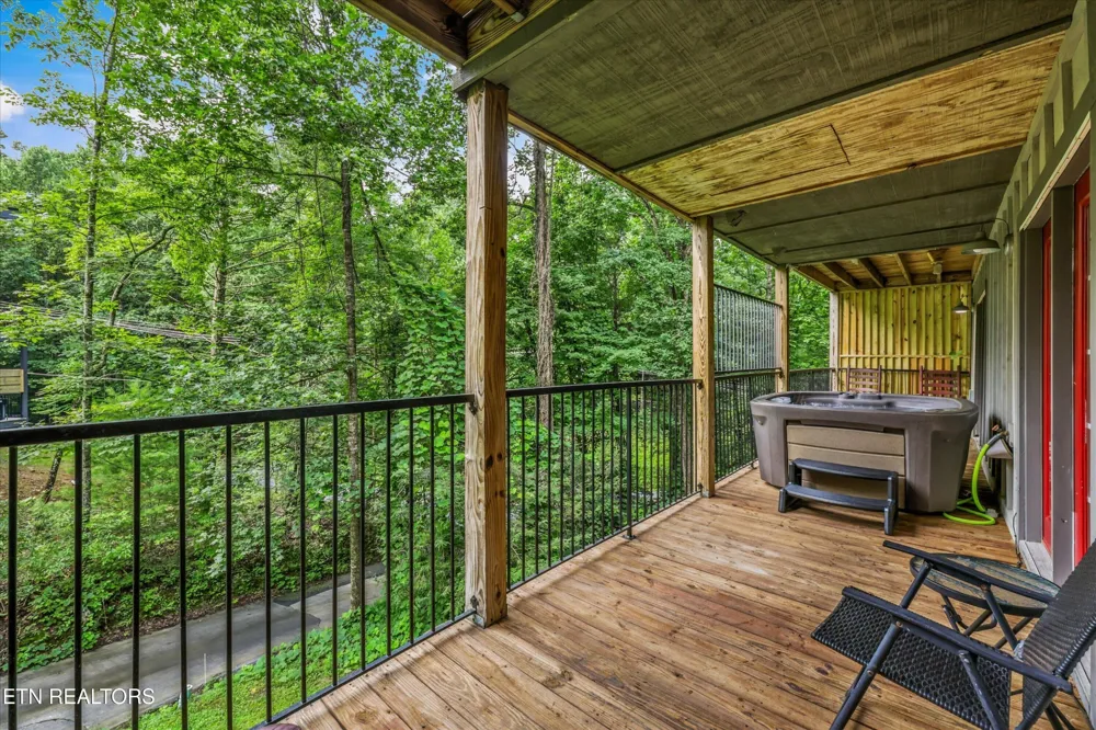 516 Proffitt Rd #2 Gatlinburg, TN 37738
