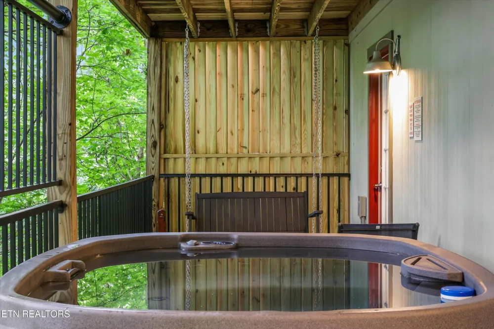 537 Johnson Lane #2 Gatlinburg, TN 37738