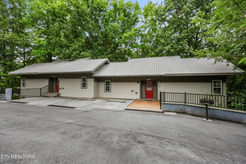 537 Johnson Lane #2 Gatlinburg, TN 37738