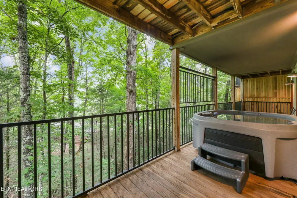 537 Johnson Lane #2 Gatlinburg, TN 37738
