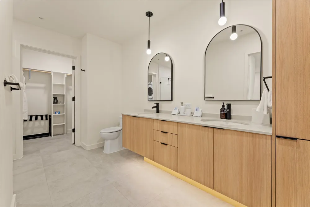 2323 S Lamar Boulevard #204 Austin, TX 78704