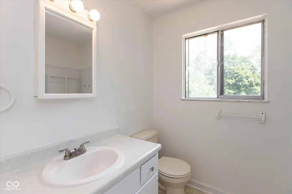 7621 Broadview Drive Indianapolis, IN 46227