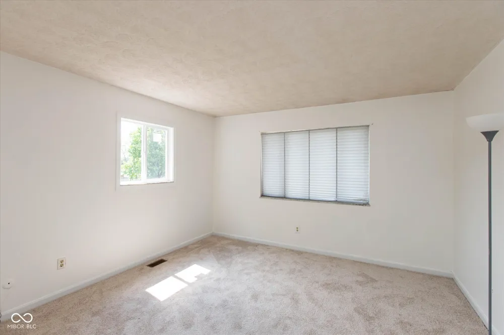7621 Broadview Drive Indianapolis, IN 46227